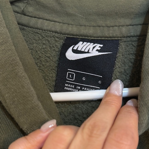 Nike Olive green mens hoodie - Picture 2 of 3